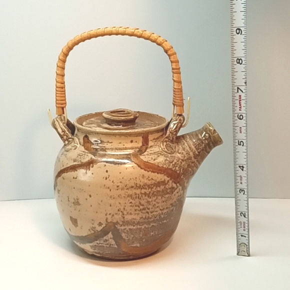 Vintage artist signed artisan pottery glazed teapot with bamboo handle. - Picture 9 of 12